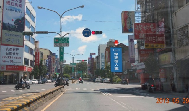 N-0663壁面廣告塔-台南市中山路與民權路口-新光三越、FOCUS百貨、大遠百、南方公園廣告版面